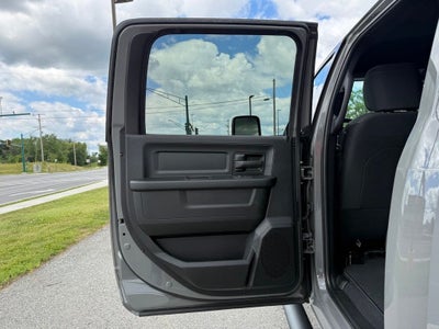 2026 RAM Ram 2500 RAM 2500 BLACK EXPRESS CREW CAB 4X4 6'4' BOX