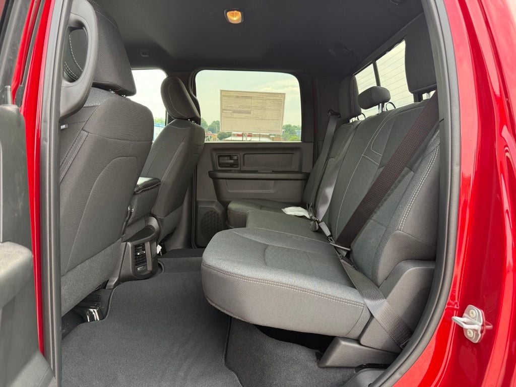 2026 RAM Ram 2500 RAM 2500 BLACK EXPRESS CREW CAB 4X4 6'4' BOX