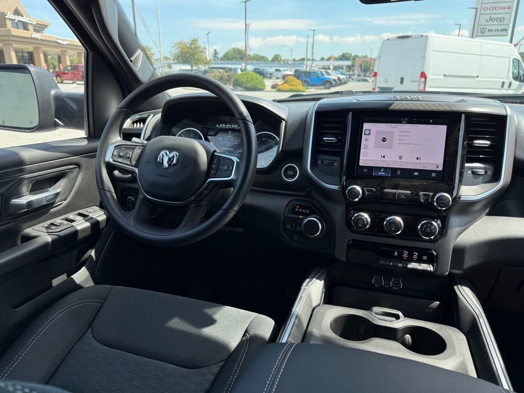 2026 RAM 1500 Express Crew Cab 4x4 5'7' Box