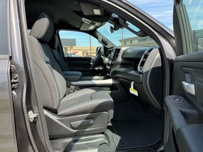 2026 RAM 1500 Express Crew Cab 4x4 5'7' Box