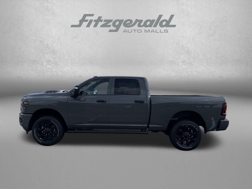 2026 RAM Ram 2500 RAM 2500 BLACK EXPRESS CREW CAB 4X4 6'4' BOX