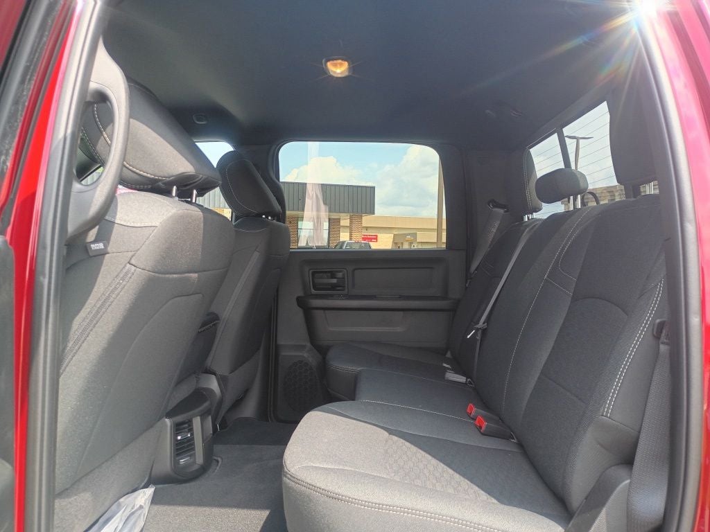 2026 RAM Ram 2500 RAM 2500 BLACK EXPRESS CREW CAB 4X4 6'4' BOX