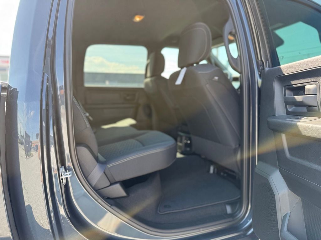 2026 RAM 2500 Black Express Crew Cab 4x4 6'4' Box