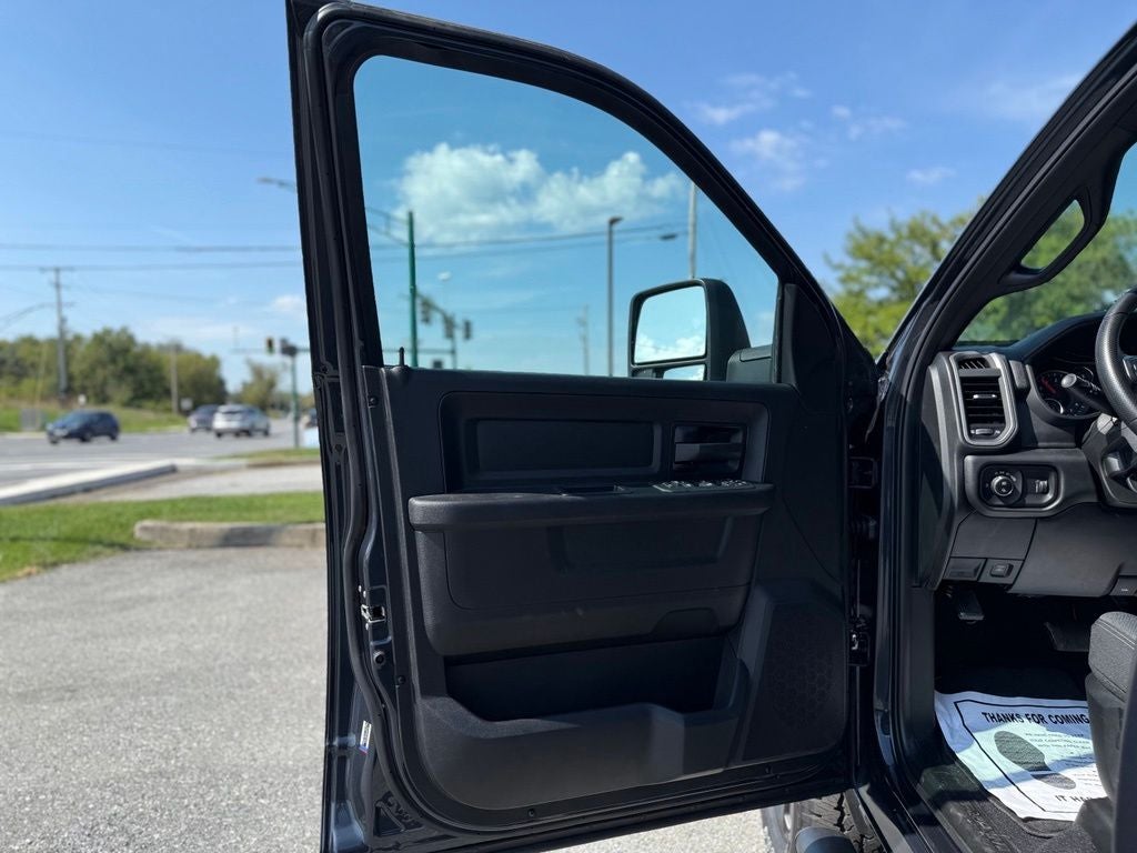 2026 RAM 2500 Black Express Crew Cab 4x4 6'4' Box