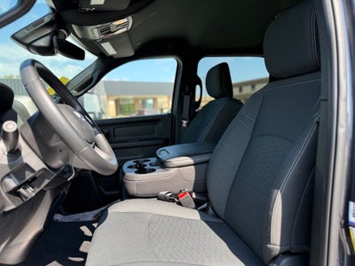2026 RAM 2500 Black Express Crew Cab 4x4 6'4' Box
