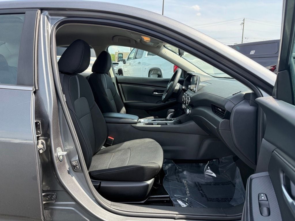 2024 Nissan Sentra SV Xtronic CVT