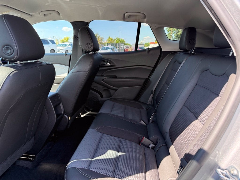 2025 Chevrolet Trax FWD LT