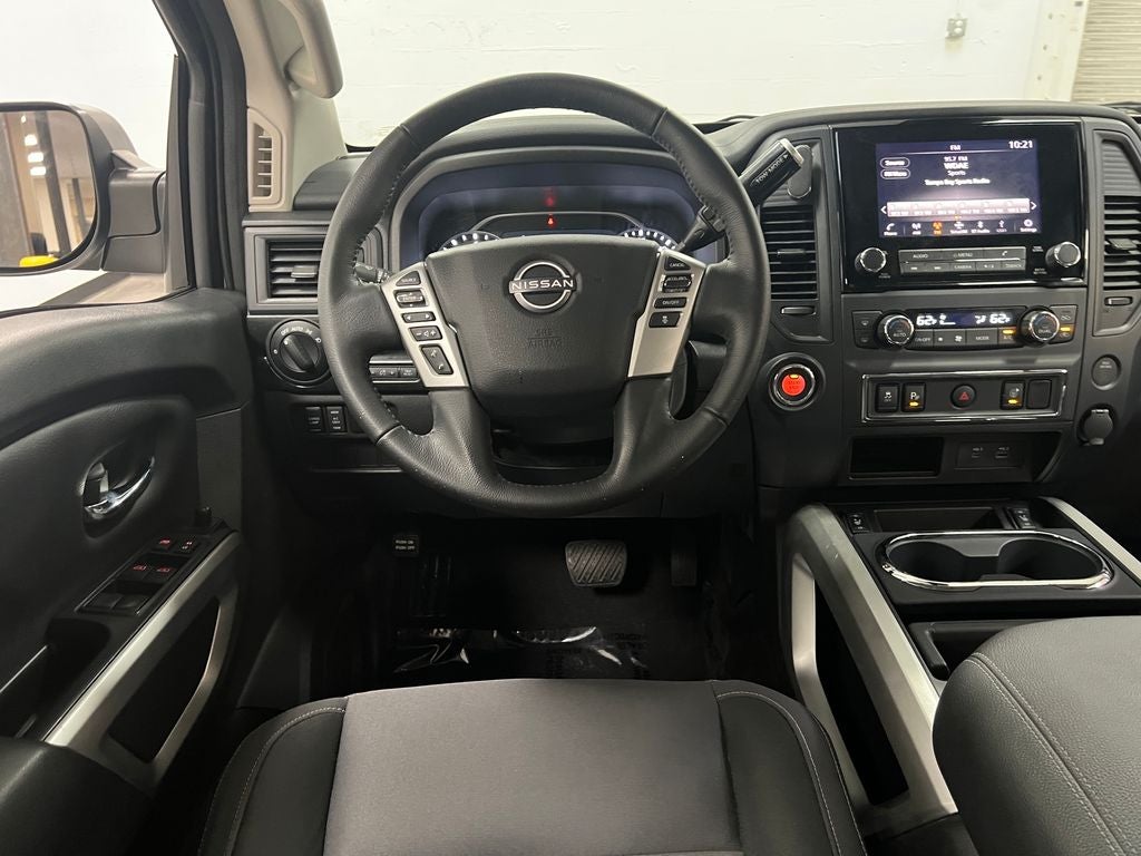 2023 Nissan Titan SV