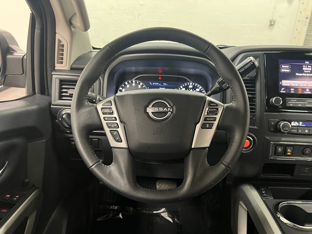 2023 Nissan Titan SV