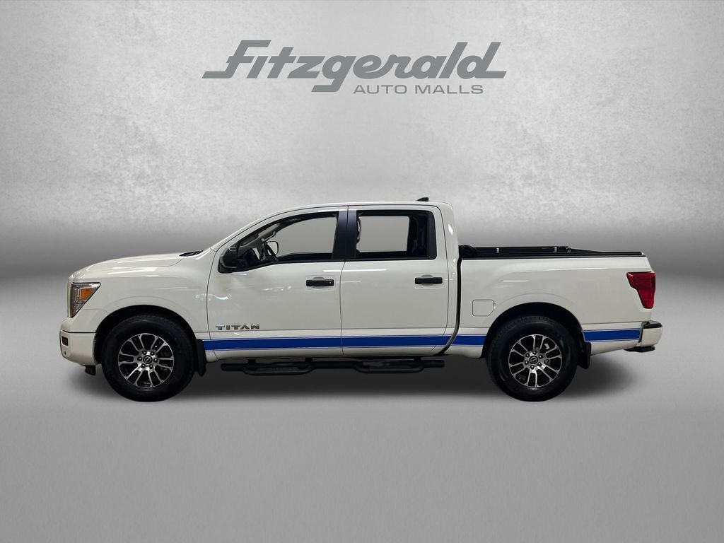 2023 Nissan Titan SV