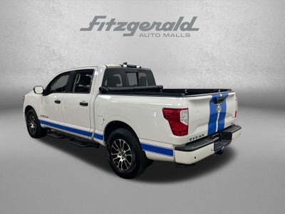 2023 Nissan Titan SV