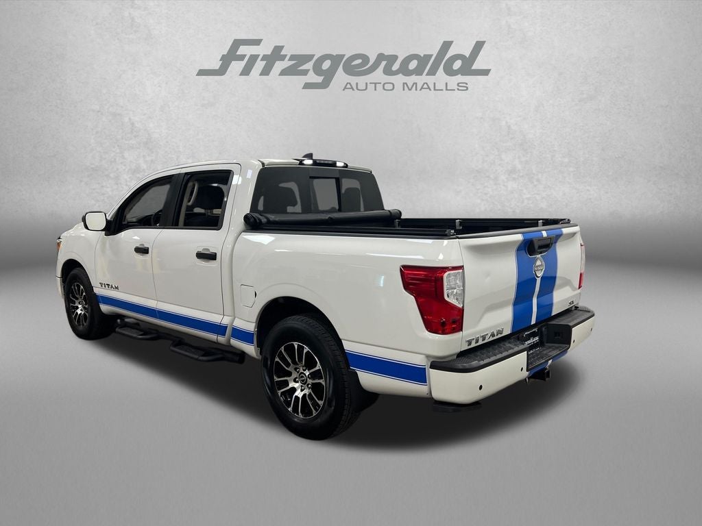 2023 Nissan Titan SV