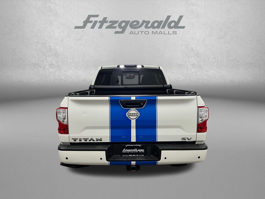 2023 Nissan Titan SV
