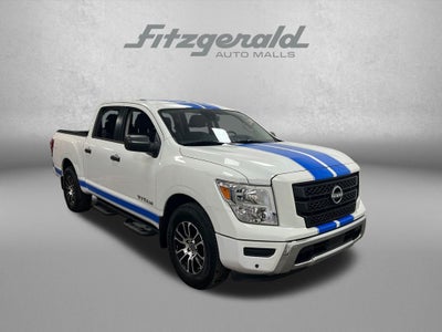 2023 Nissan Titan SV