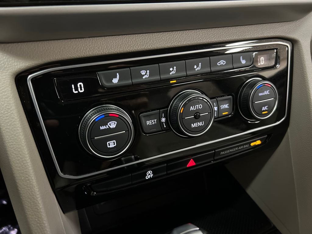 2022 Volkswagen Atlas 3.6L V6 SE w/Technology