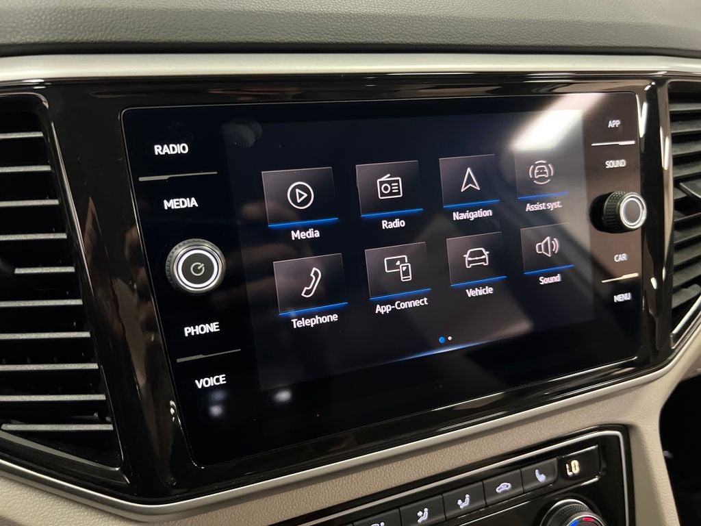 2022 Volkswagen Atlas 3.6L V6 SE w/Technology