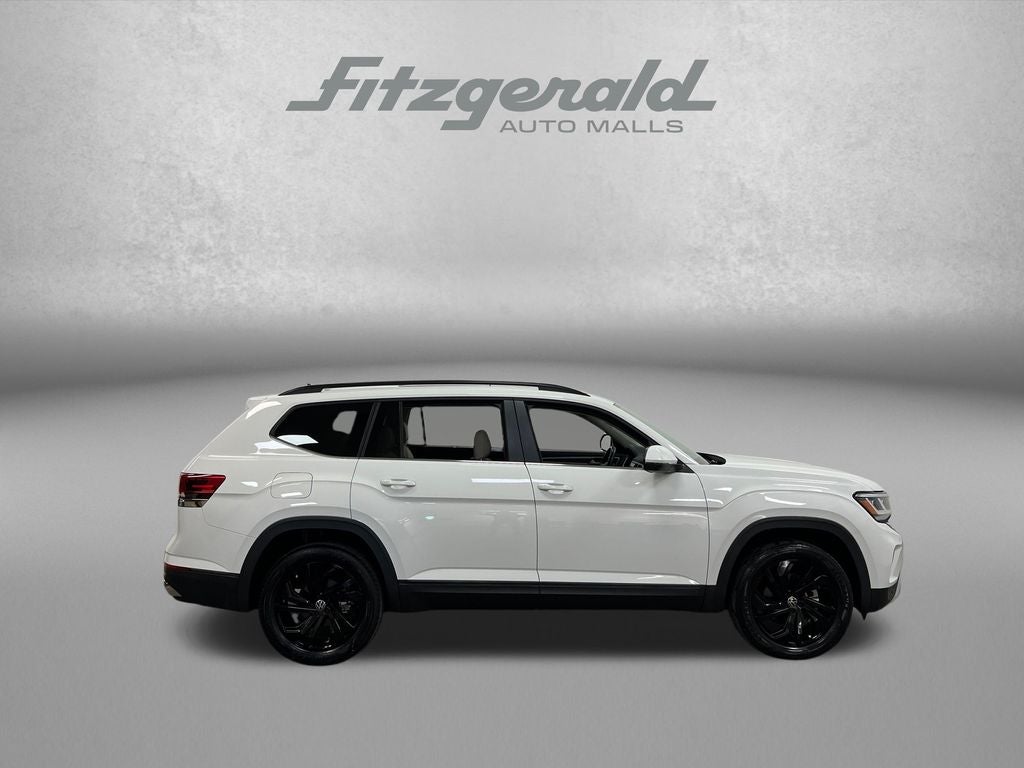 2022 Volkswagen Atlas 3.6L V6 SE w/Technology