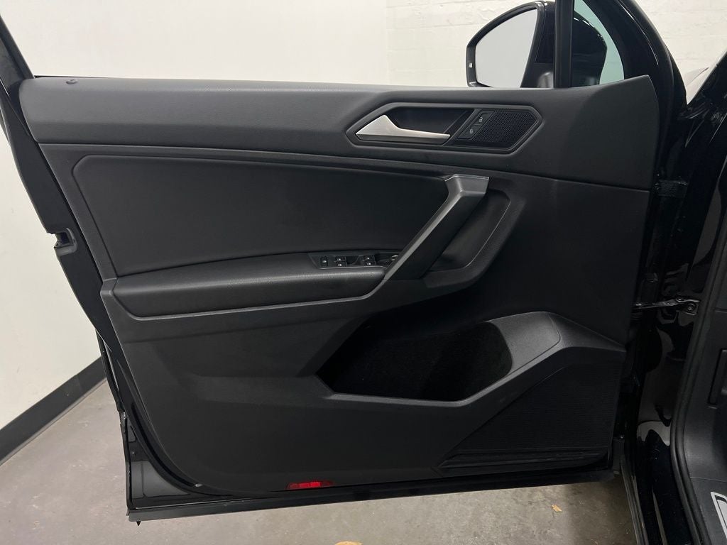 2021 Volkswagen Tiguan 2.0T SE R-Line Black