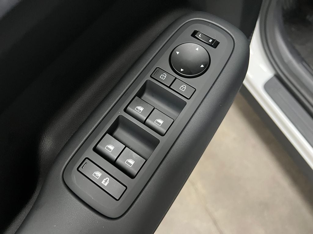 2027 Hyundai Santa Fe SE