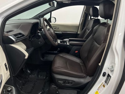 2022 Toyota Sienna Platinum 7 Passenger