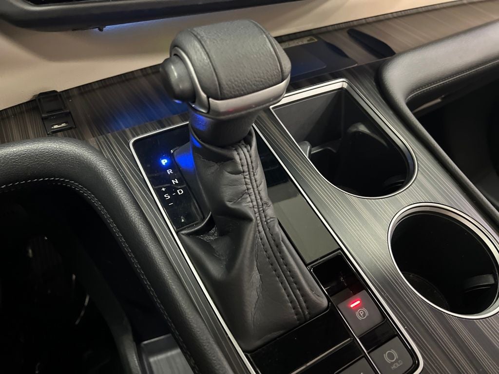 2022 Toyota Sienna Platinum 7 Passenger