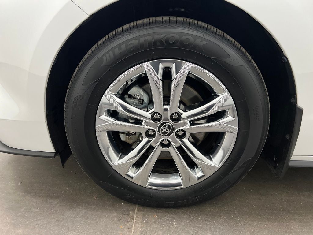 2022 Toyota Sienna Platinum 7 Passenger