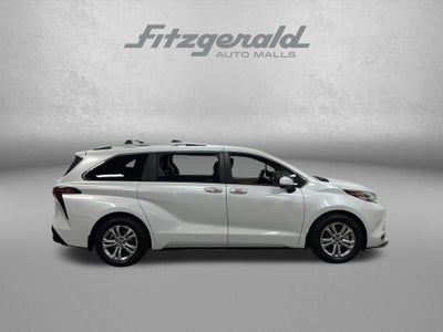 2022 Toyota Sienna Platinum 7 Passenger