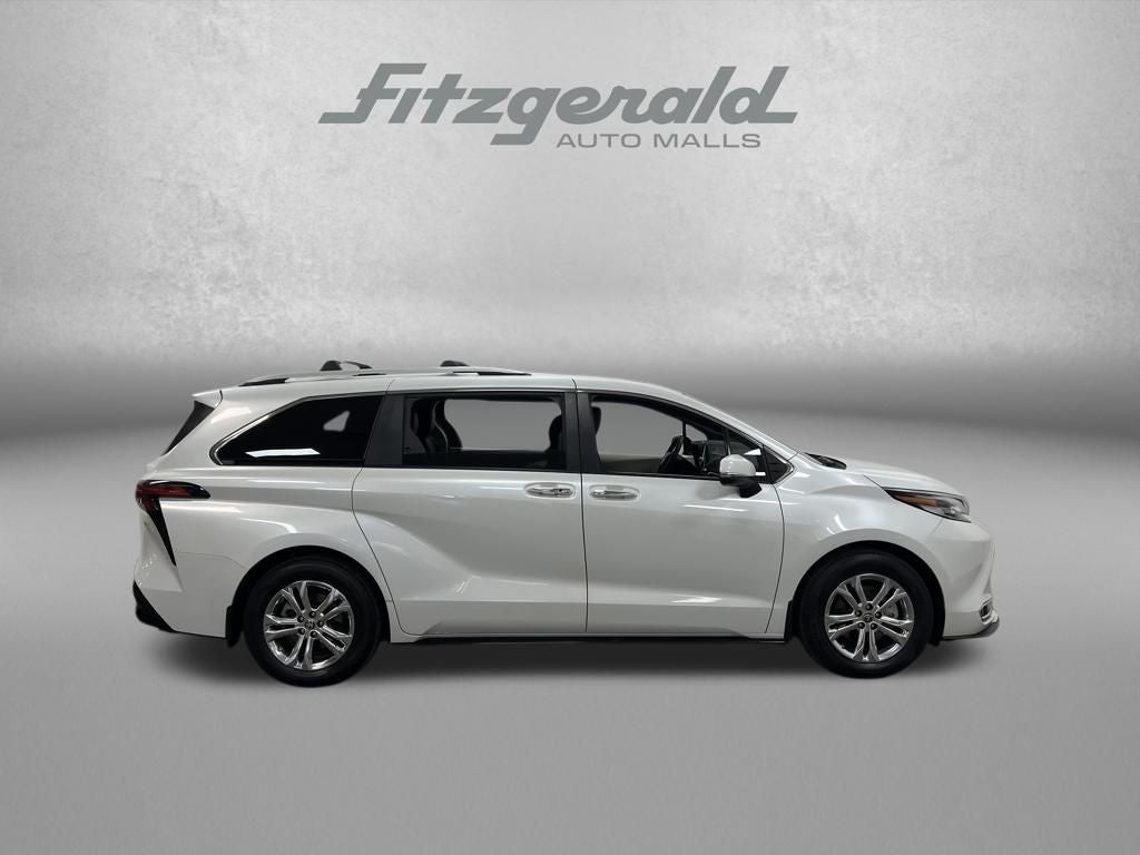 2022 Toyota Sienna Platinum 7 Passenger