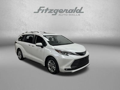 2022 Toyota Sienna Platinum 7 Passenger