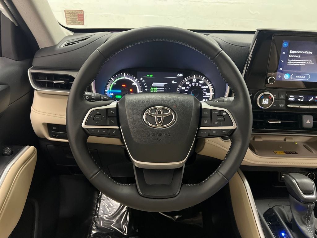 2025 Toyota Highlander Hybrid XLE