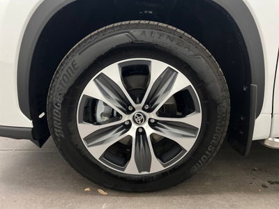 2025 Toyota Highlander Hybrid XLE