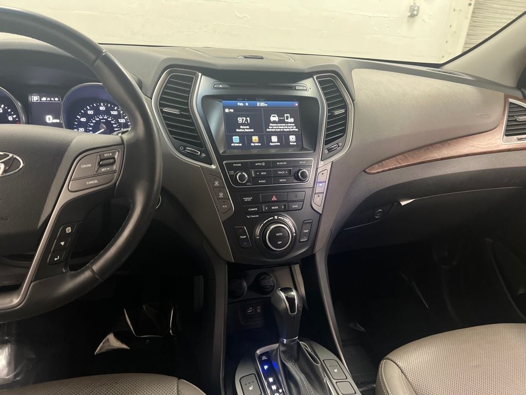 2017 Hyundai Santa Fe SE