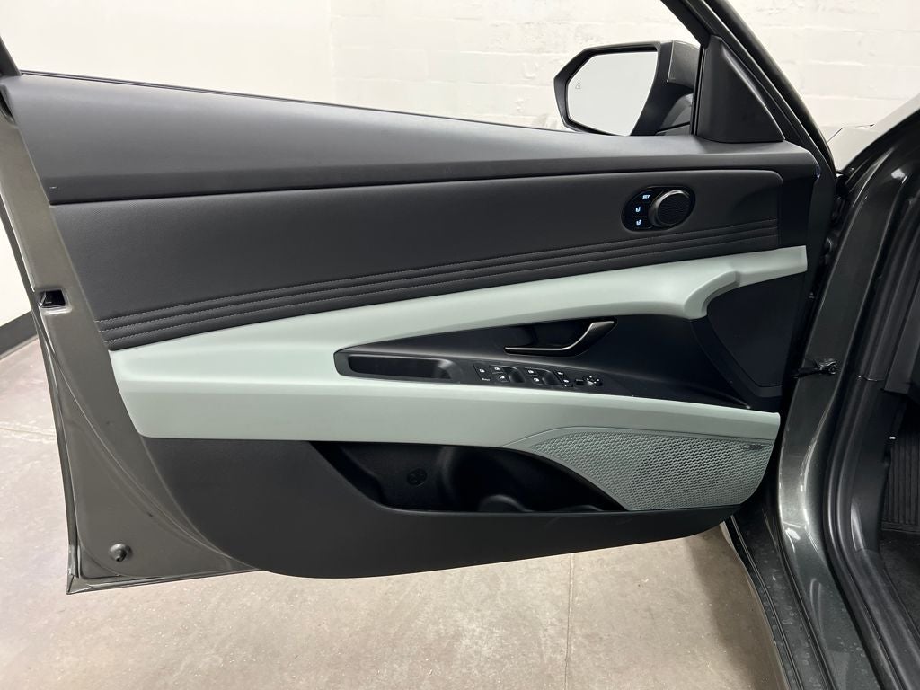 2026 Hyundai Elantra Hybrid Limited