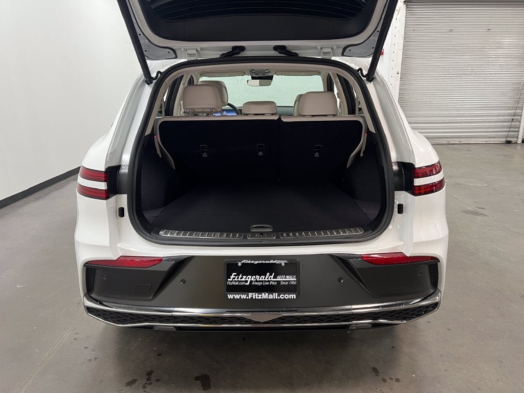 2027 Genesis GV70 2.5T Select