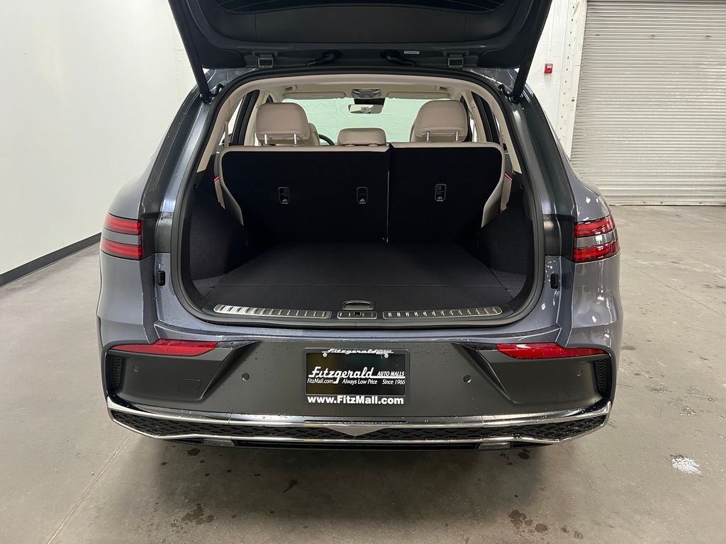2027 Genesis GV70 2.5T Select