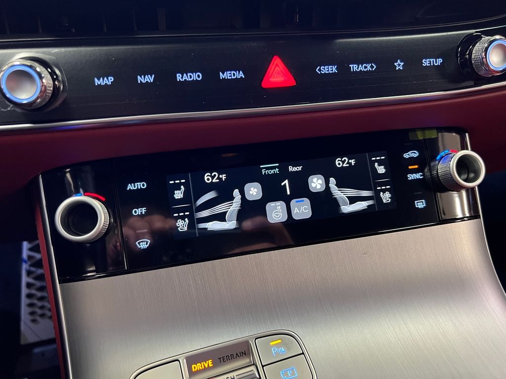 2027 Genesis GV70 2.5T Sport Prestige