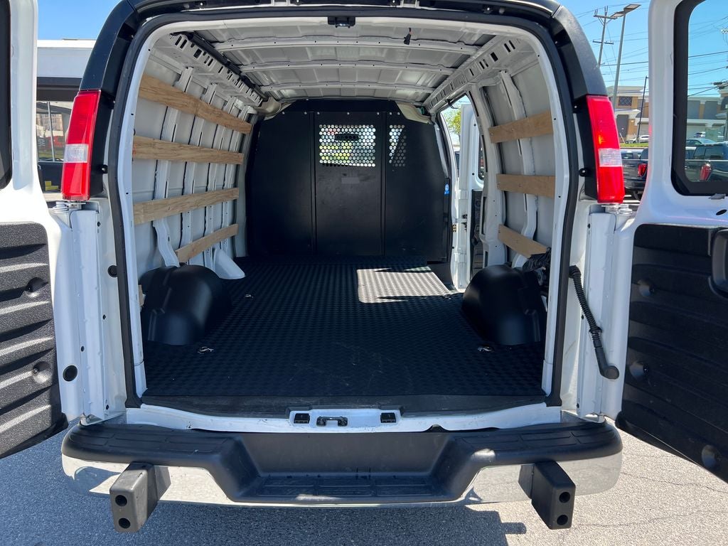 2025 GMC Savana 2500 Work Van