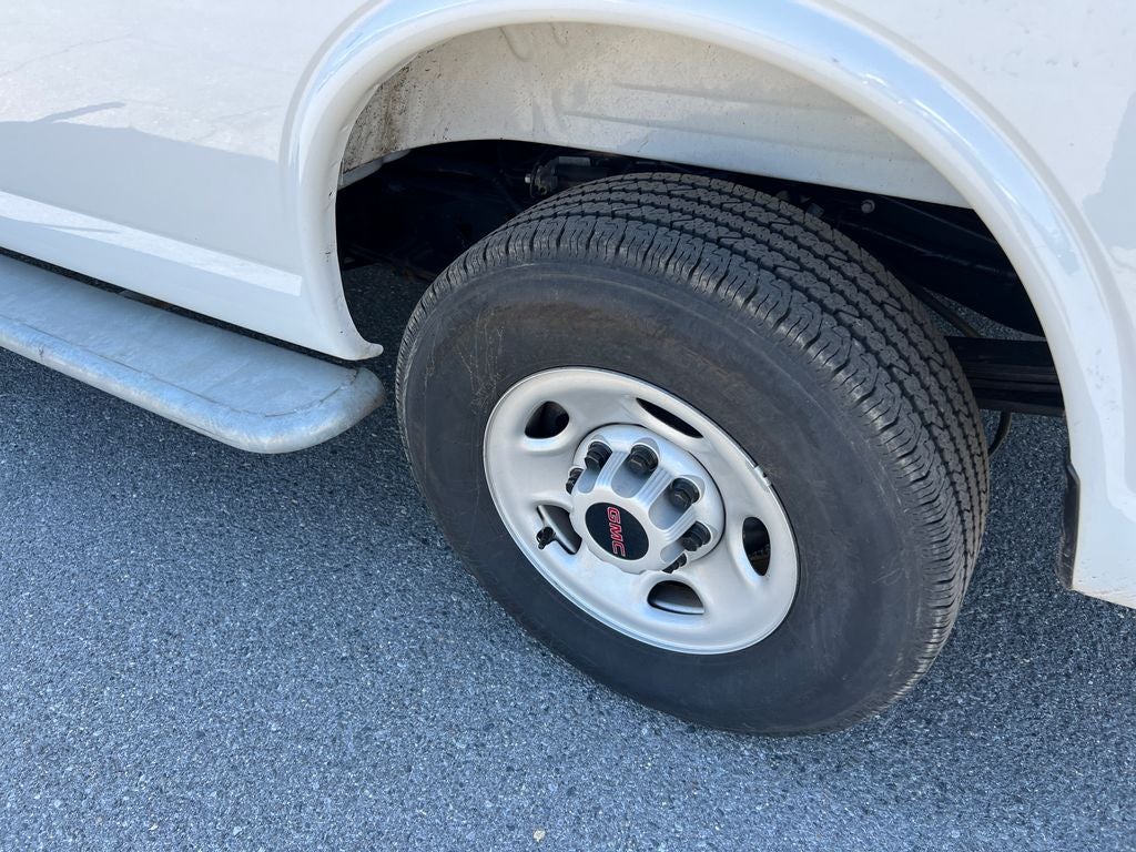 2025 GMC Savana 2500 Work Van