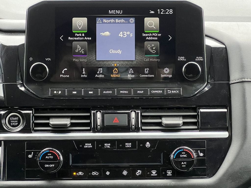 2022 Nissan Pathfinder SL