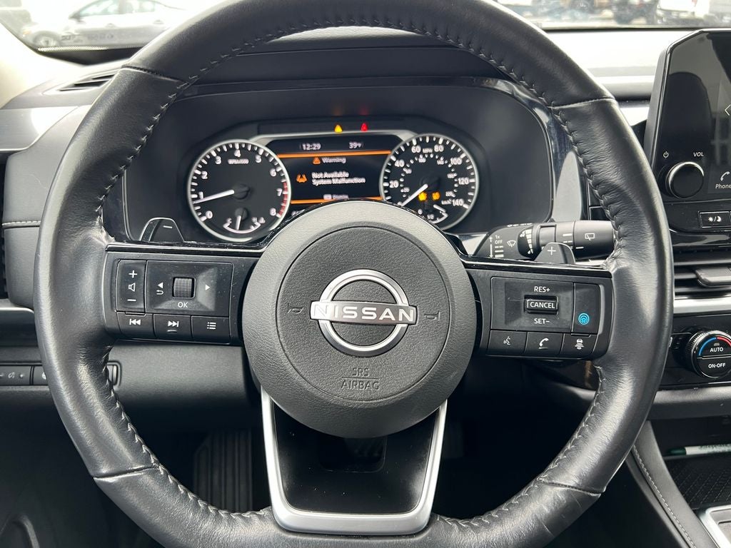 2022 Nissan Pathfinder SL