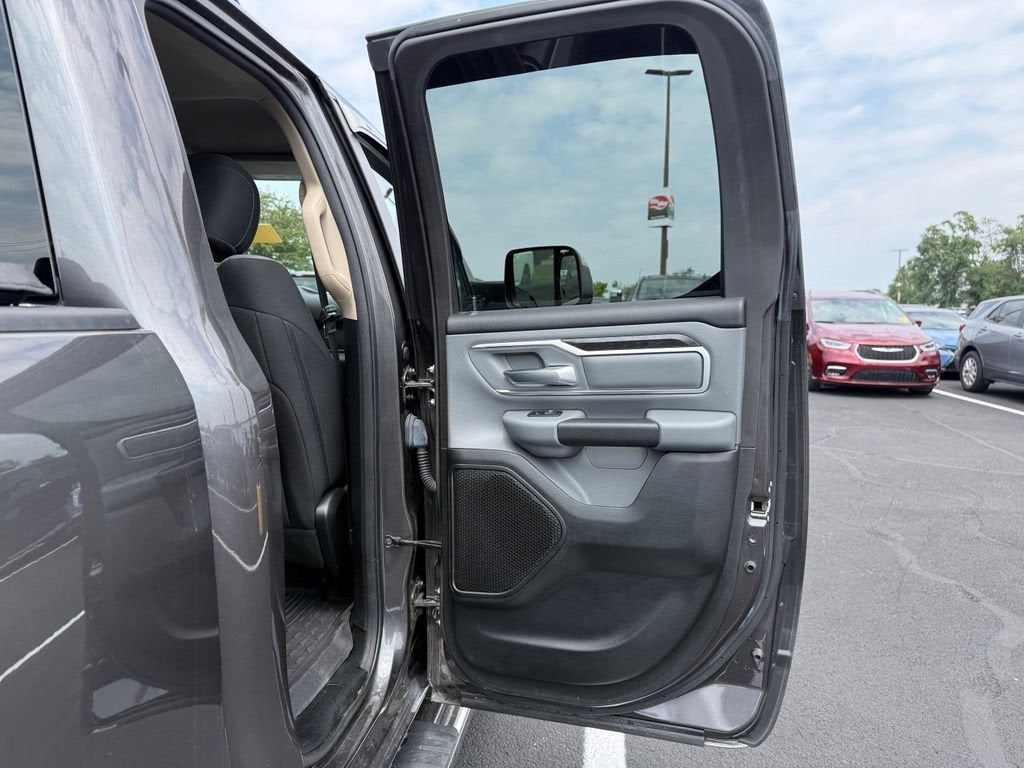 2020 RAM 1500 Big Horn Quad Cab 4x4 6'4" Box