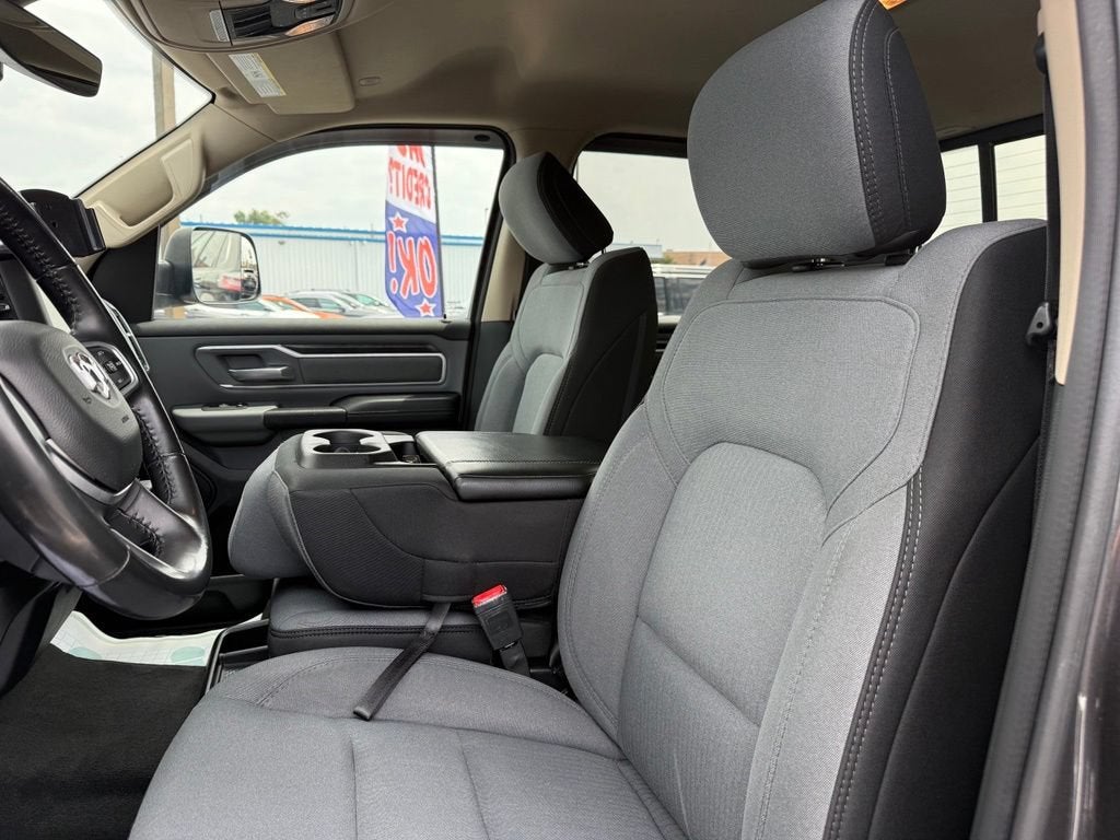 2020 RAM 1500 Big Horn Quad Cab 4x4 6'4" Box