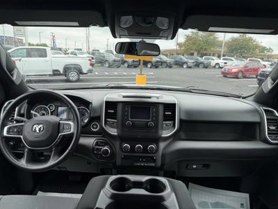 2022 RAM 1500 Big Horn Crew Cab 4x4 5'7" Box