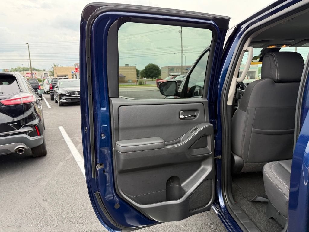2022 Nissan Frontier Crew Cab SV 4x4