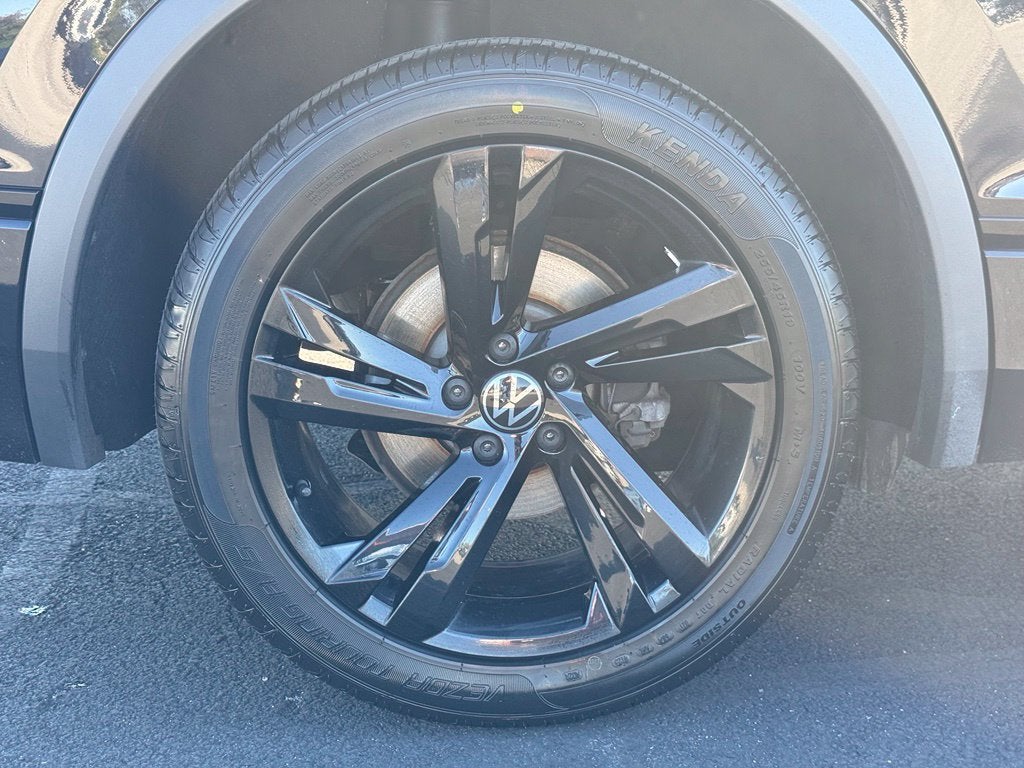 2023 Volkswagen Tiguan 2.0T SE R-Line Black