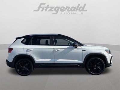 2024 Volkswagen Taos 1.5T SE