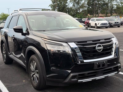 2024 Nissan Pathfinder SL 4WD