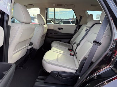 2024 Nissan Pathfinder SL 4WD