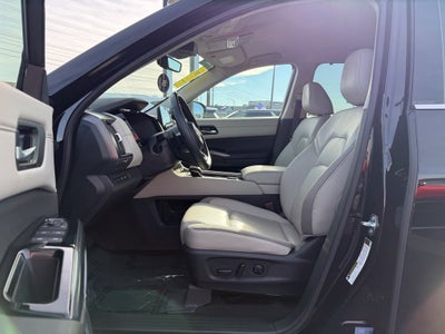 2024 Nissan Pathfinder SL 4WD