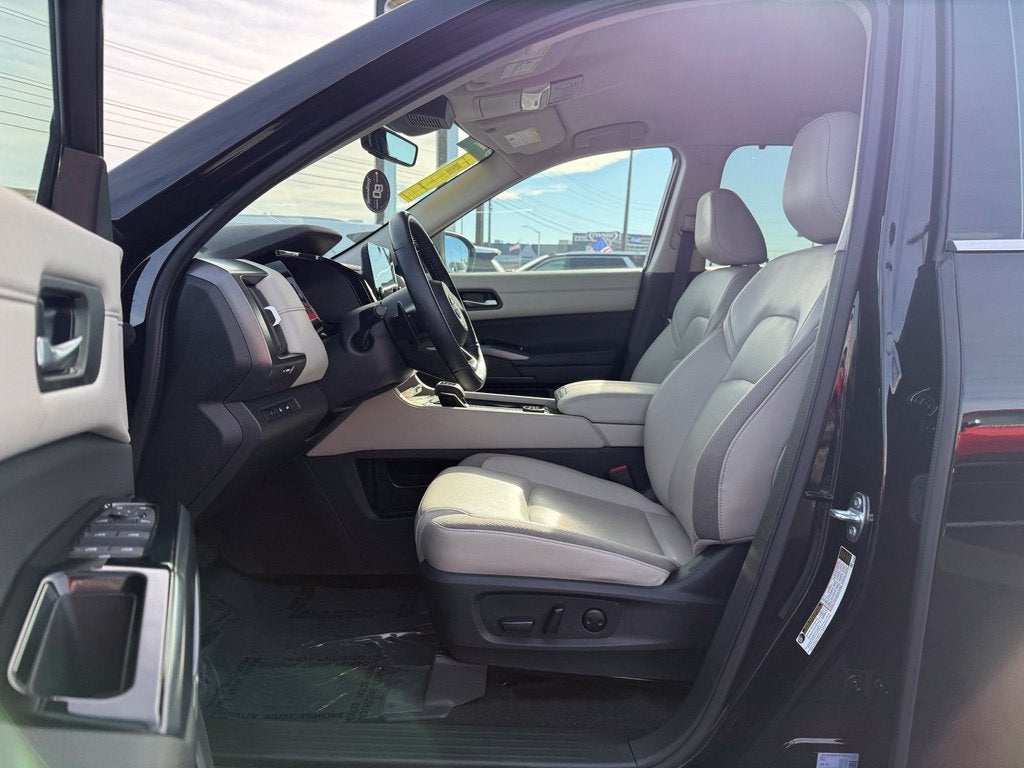 2024 Nissan Pathfinder SL 4WD